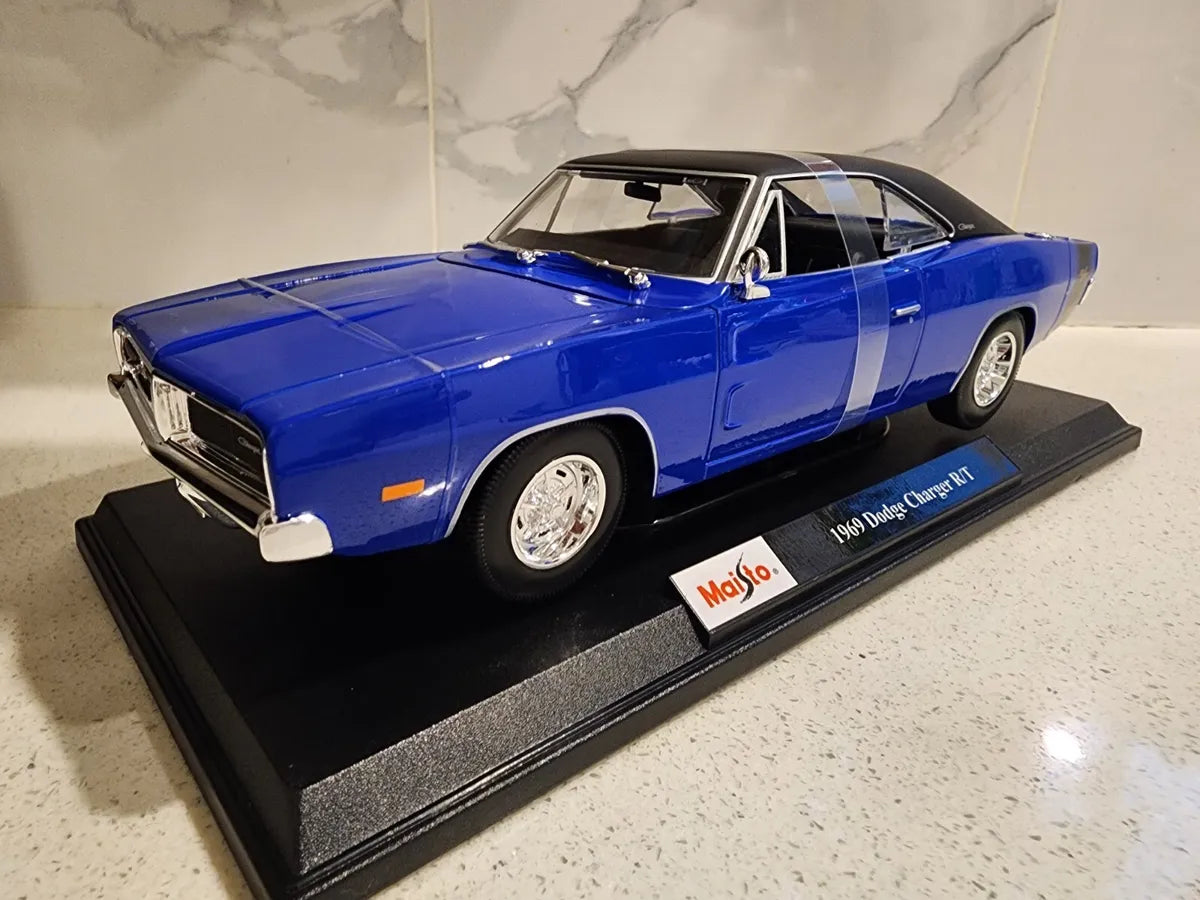 Maisto 1:18 Diecast Special Edition 1969 Dodge Charger RT